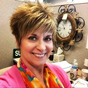 Meet your Posher, Debbie